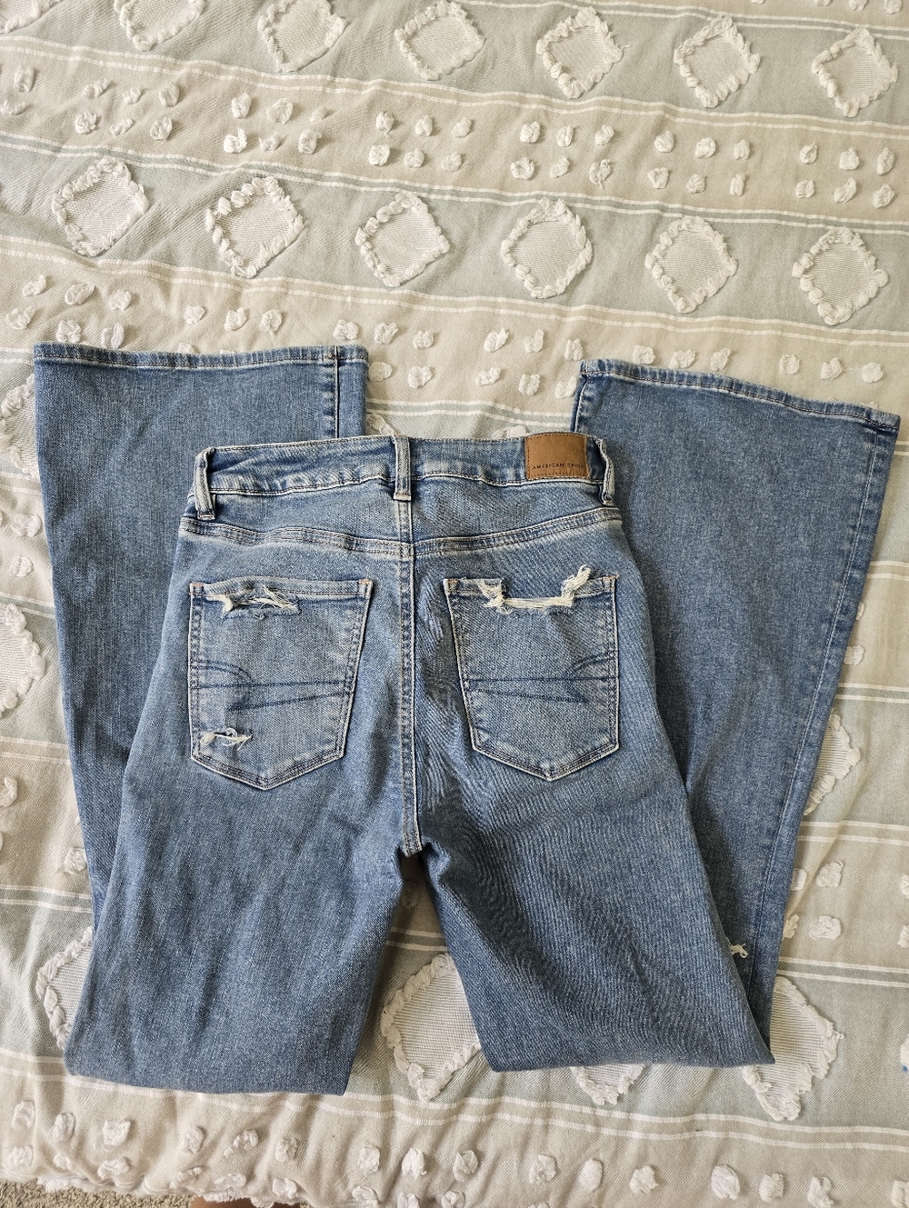 American Eagle Super High Rise Flare Women 6 Regular
